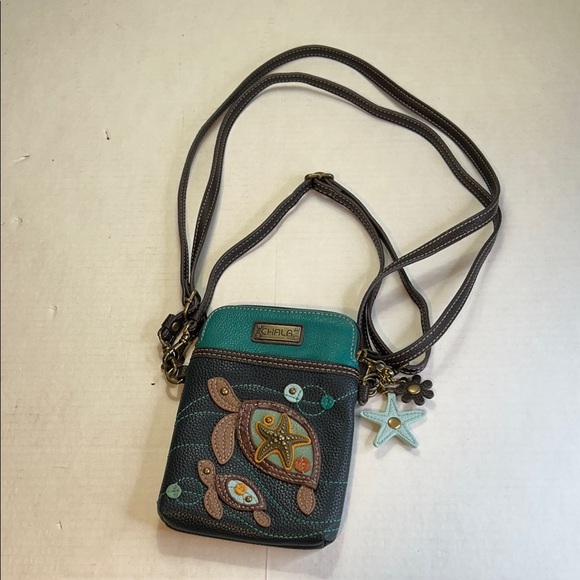 CHALA VEGAN GREEN/BLACK SEA TURTLES CONVERTIBLE POUCH CROSSBODY HANDBAG - Picture 2 of 16